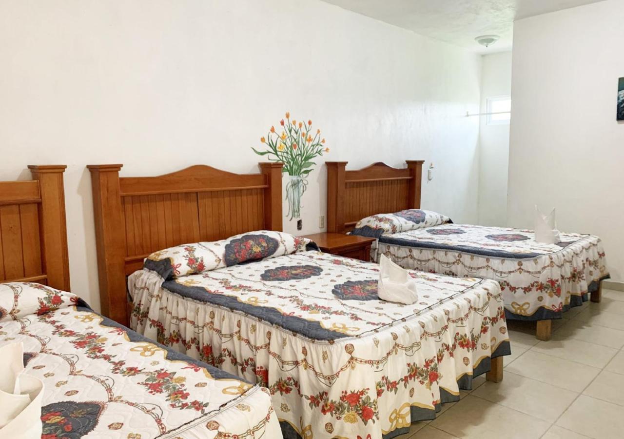 Hotel Quinta De La Rosa クアウトラ エクステリア 写真