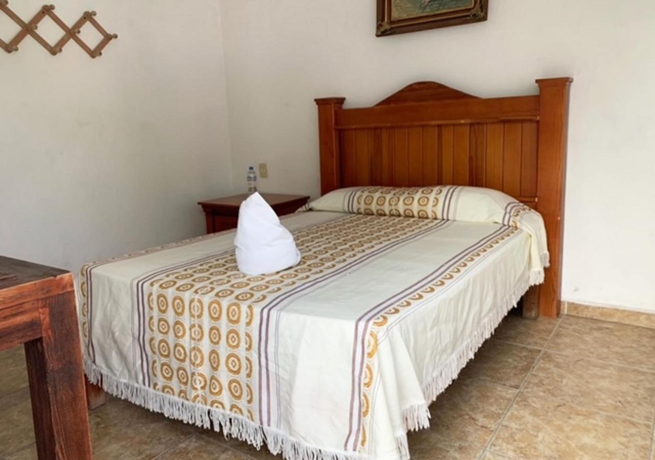 Hotel Quinta De La Rosa クアウトラ エクステリア 写真