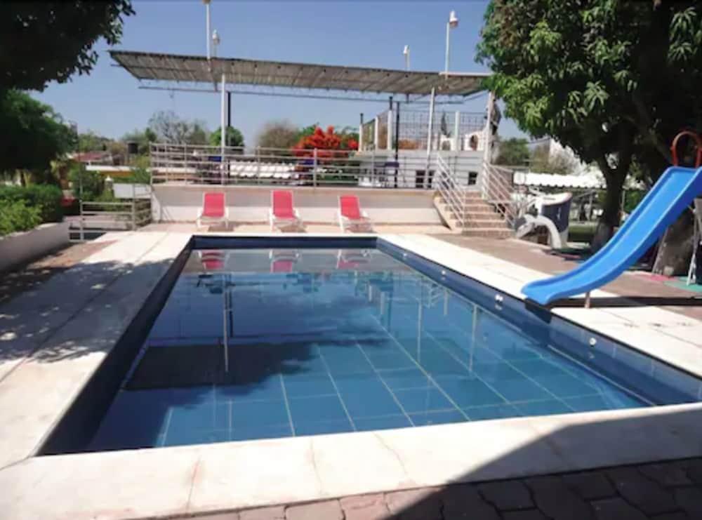 Hotel Quinta De La Rosa クアウトラ エクステリア 写真