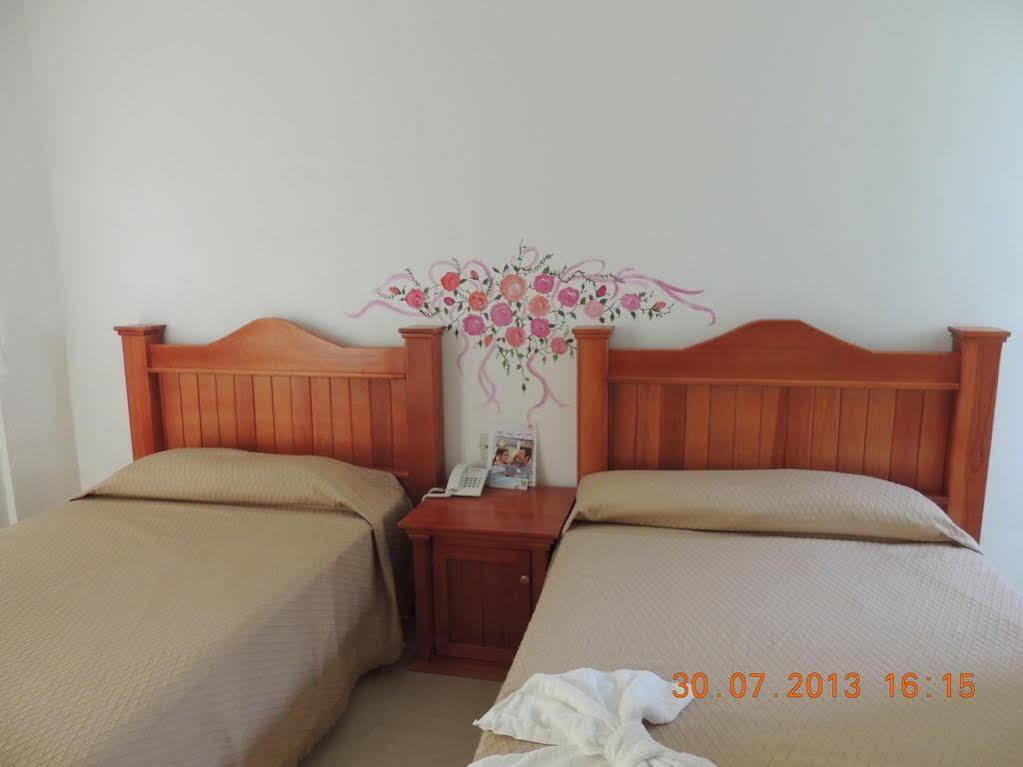 Hotel Quinta De La Rosa クアウトラ エクステリア 写真